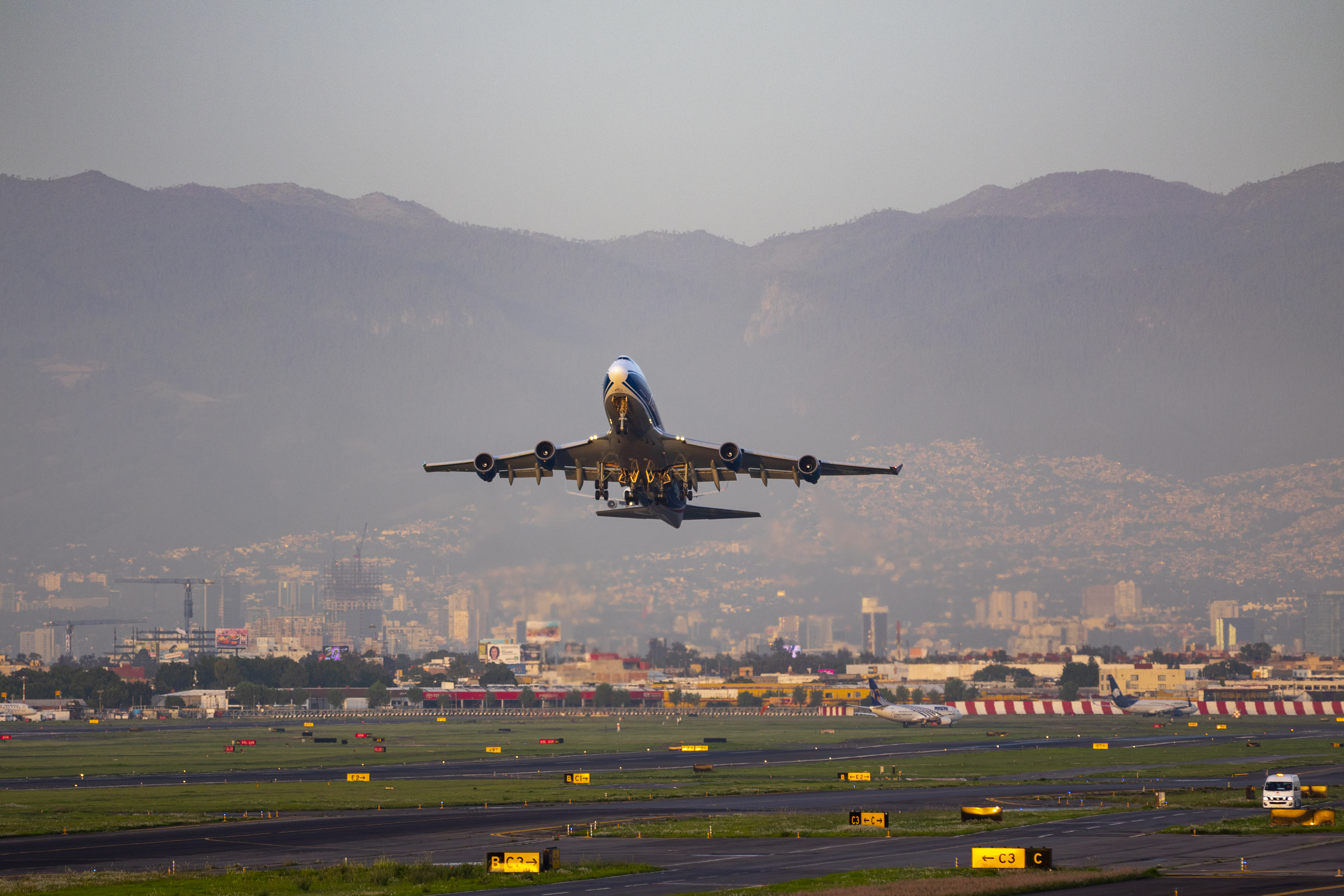 Canon EOS 7D Mark II | EXIF: 200mm, f/2.8, 1/640sec, ISO-100 | Photo by Christian González Verón | All rights reserved